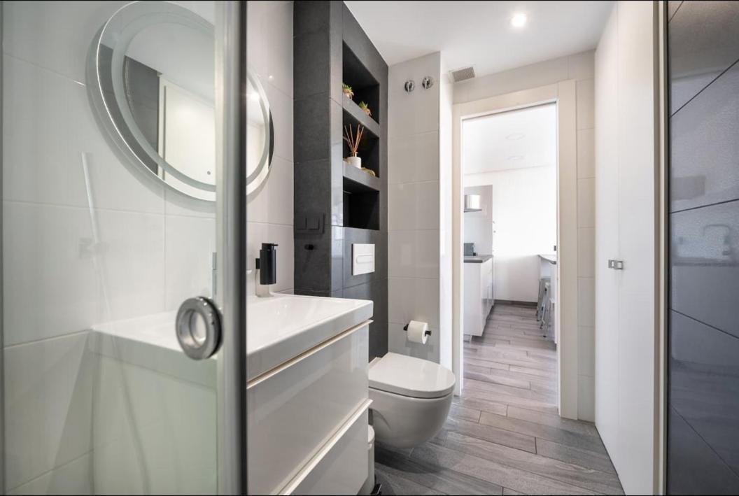 The Black&White Apartment Torremolinos Exteriér fotografie