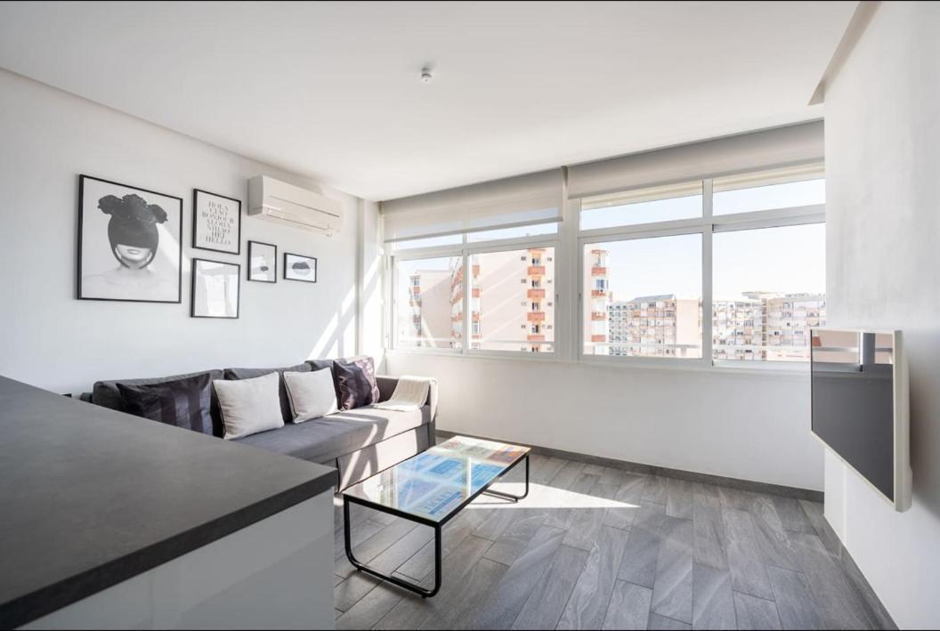 The Black&White Apartment Torremolinos Exteriér fotografie